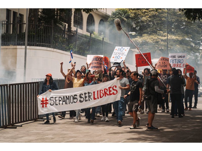 130 removal of own signs and placemarks banner