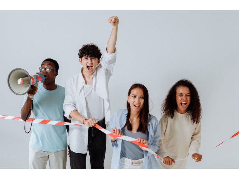 069 collective disappearance banner